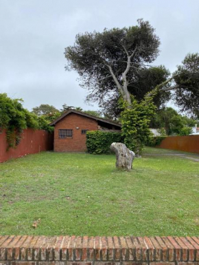 Casa comoda con extenso parque